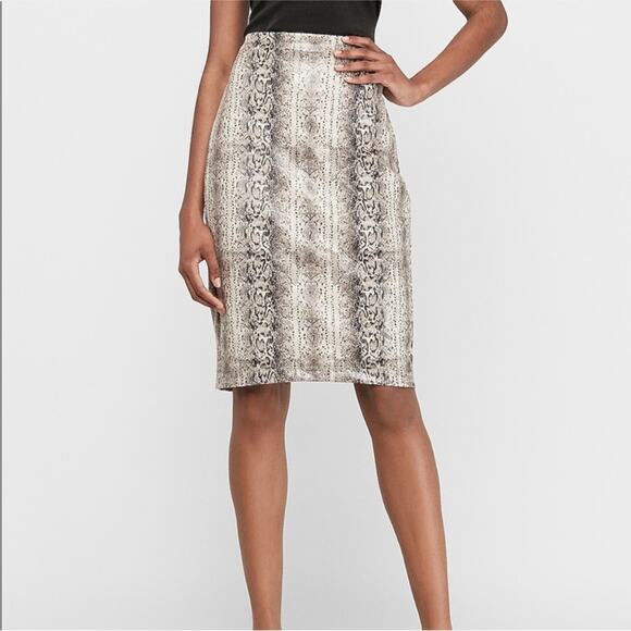 Express New Snakeskin Print Leather Pencil Skirt Size Medium - Picture 1 of 6